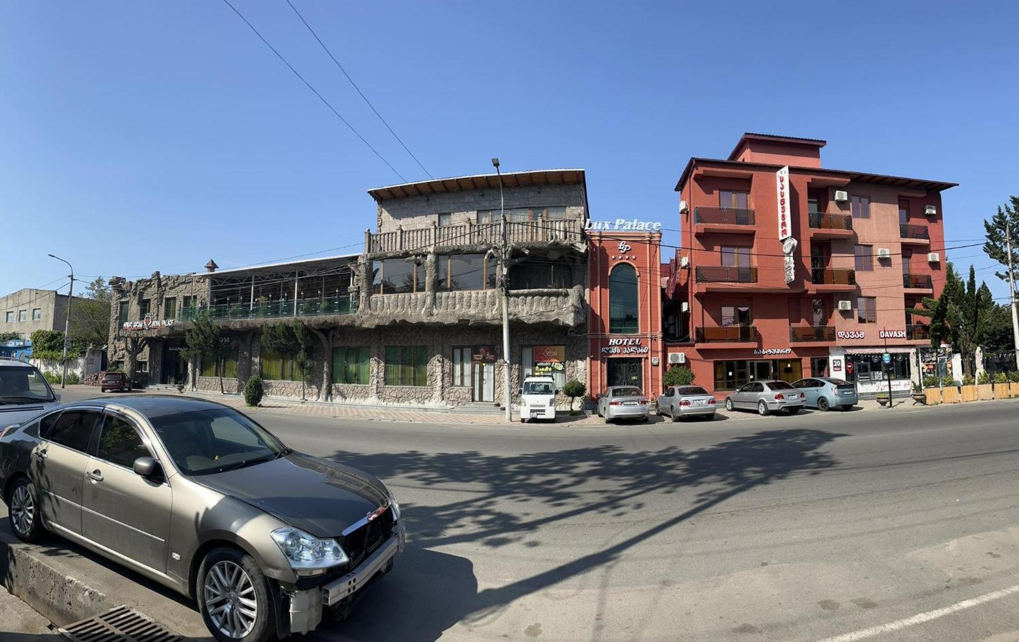 Lux Palace Hotel Kutaisi Luaran gambar