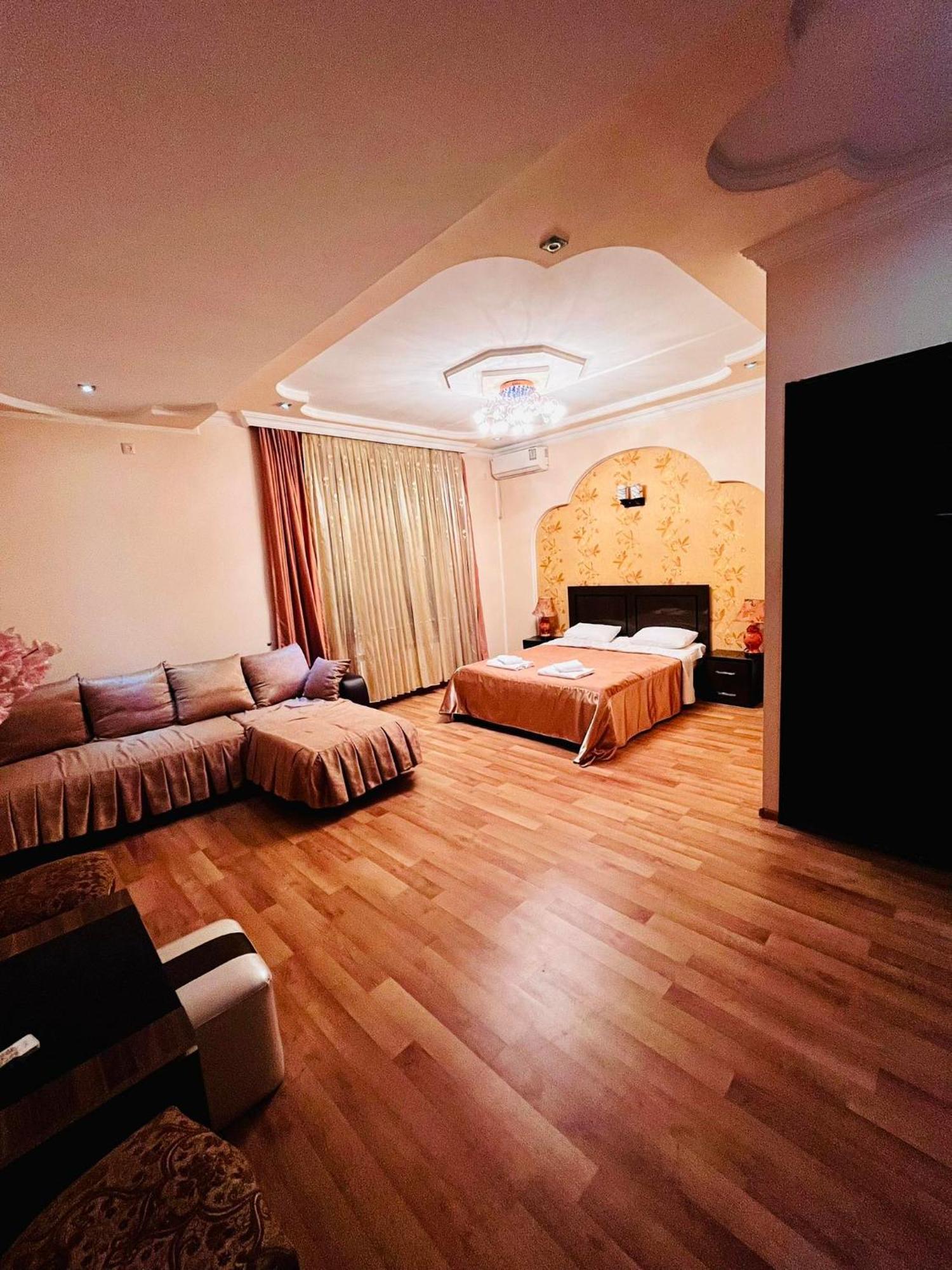 Lux Palace Hotel Kutaisi Luaran gambar