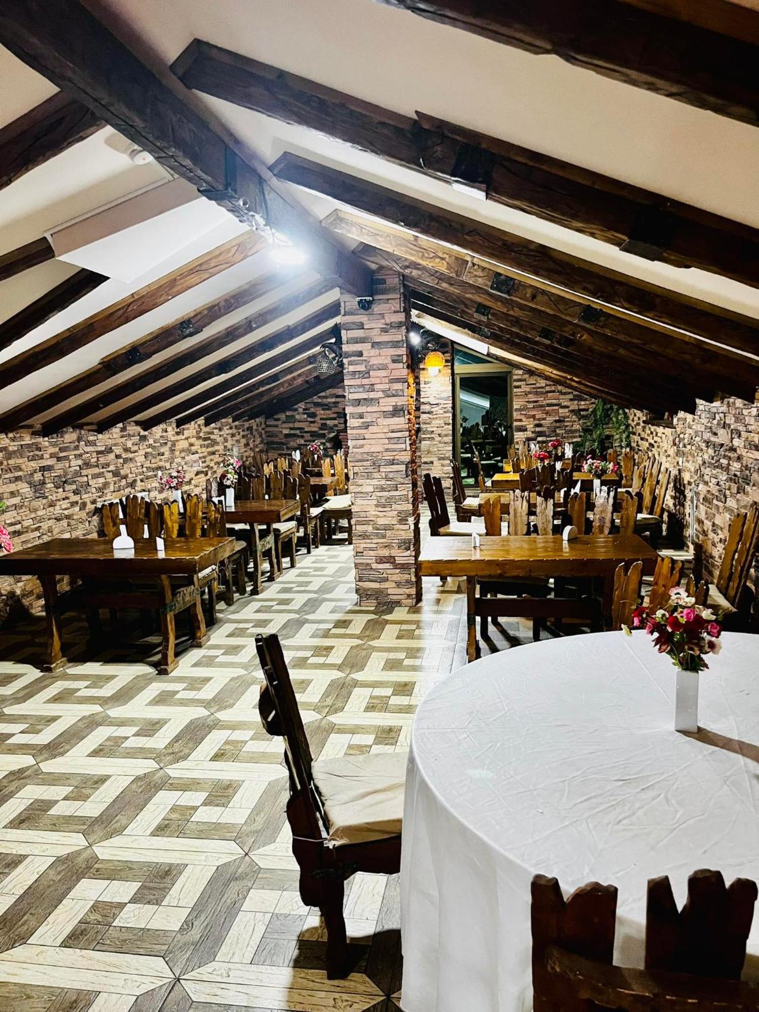 Lux Palace Hotel Kutaisi Luaran gambar