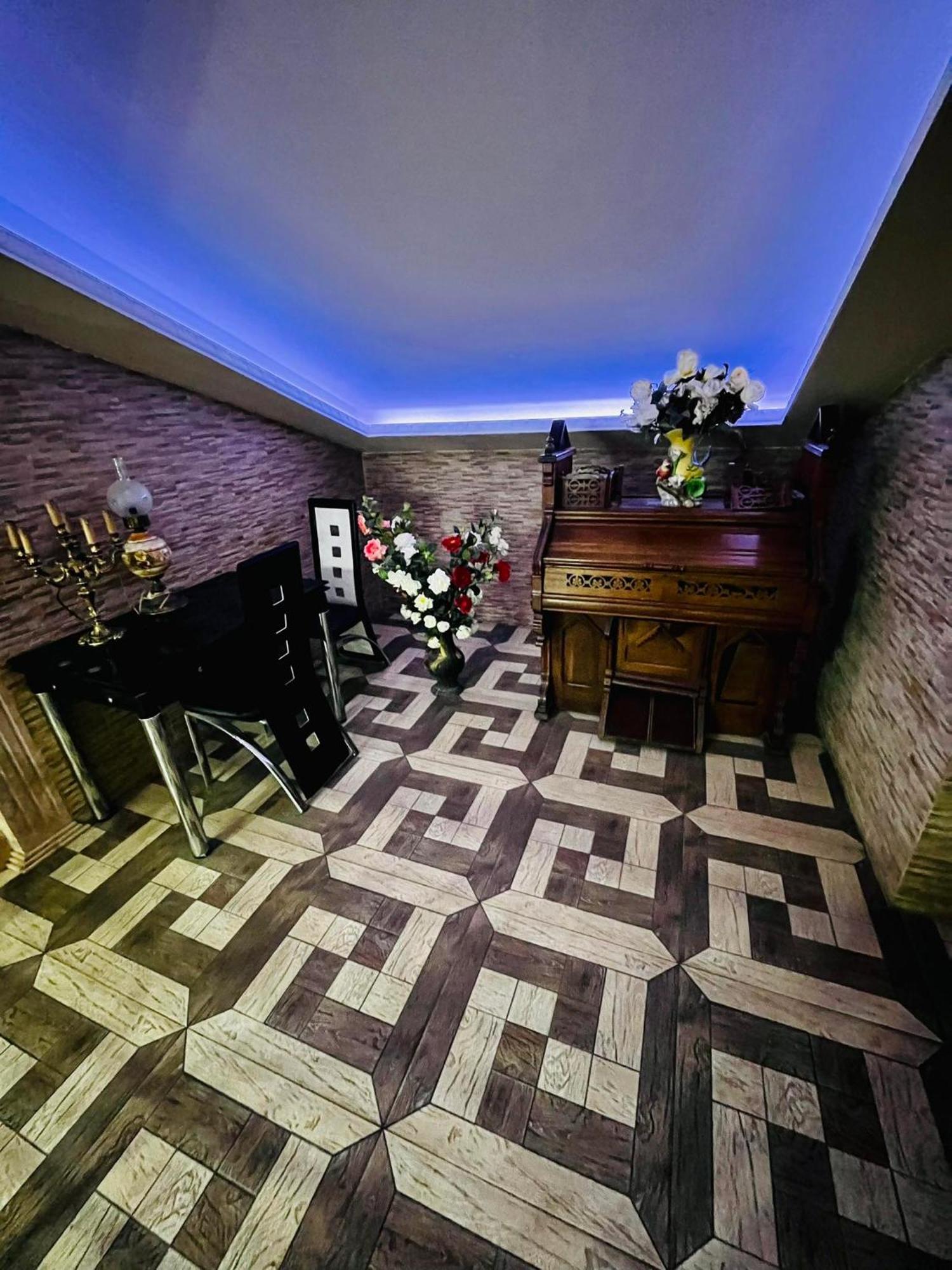 Lux Palace Hotel Kutaisi Luaran gambar