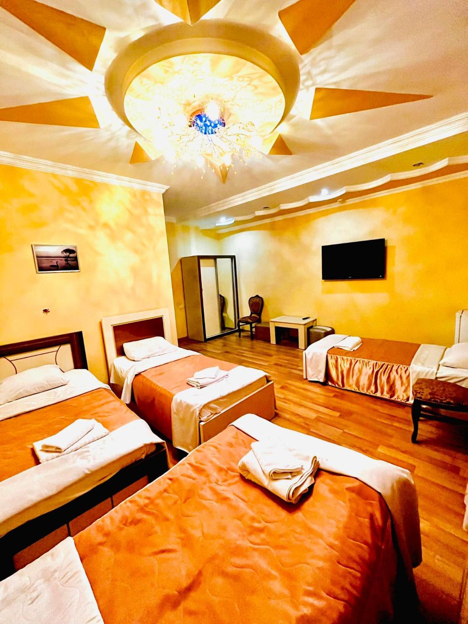 Lux Palace Hotel Kutaisi Luaran gambar