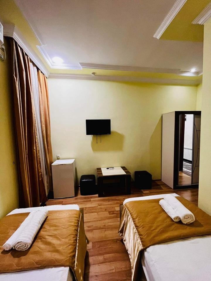 Lux Palace Hotel Kutaisi Luaran gambar