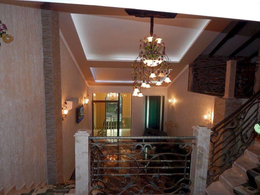Lux Palace Hotel Kutaisi Luaran gambar